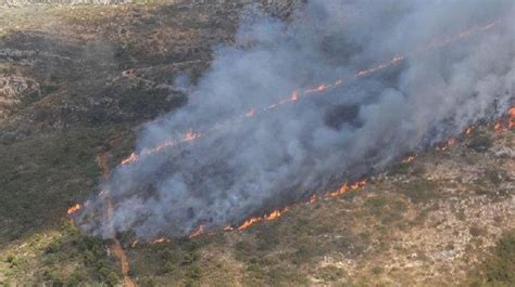 Un Incendio Quema Seis Hectáreas Del Parque Natural Del Montgó