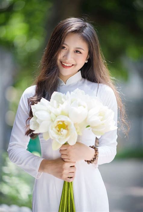 Hot girl Ngoại thương chuẩn con nhà người ta Xinh đẹp lại học giỏi Báo Dân trí