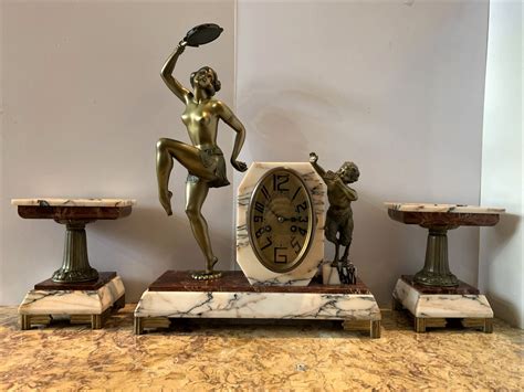 ZZ3879 Art Deco Clock Set - antiques