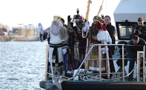 Cabalgata Reyes Alicante Los Reyes Magos Llegan En Barco A