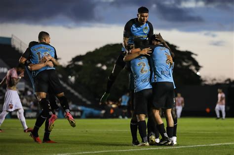 Canc N Fc Sigue Haciendo Historia Y Avanza A Su Primera Final