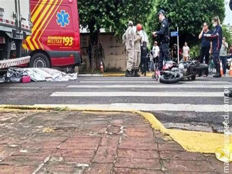 Motociclista Morre Ao Ser Atingida Por Caminh O Em Cruzamento De Tr S