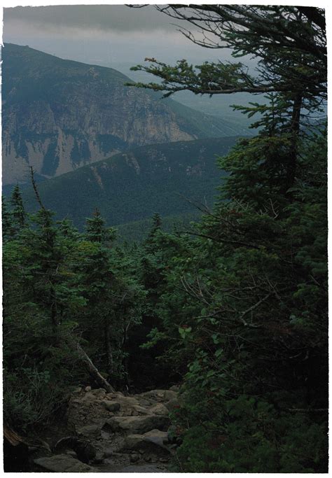 Hiking in the white mountains , New Hampshire, USA [OC] [800x1200] : r/EarthPorn