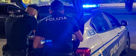 Non Si Ferma Allalt Della Polizia Enne Arrestato A Catania