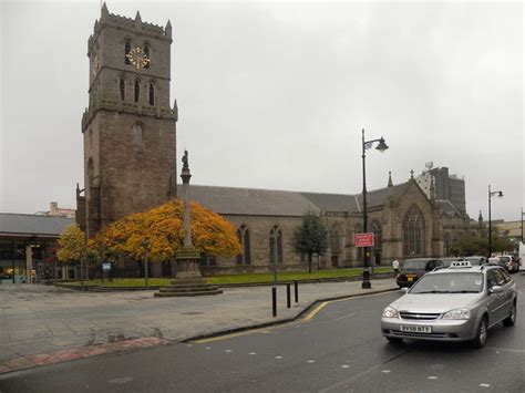 Steeple Church And Dundee Parish Church © David Dixon Cc By Sa20