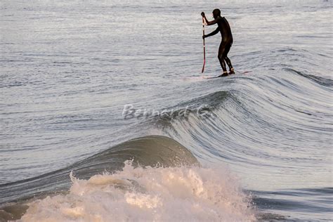 Au Creux De La Vague Bernard G