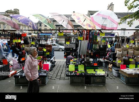 Market stalls at Skipton Market , Yorkshire , UK Stock Photo - Alamy