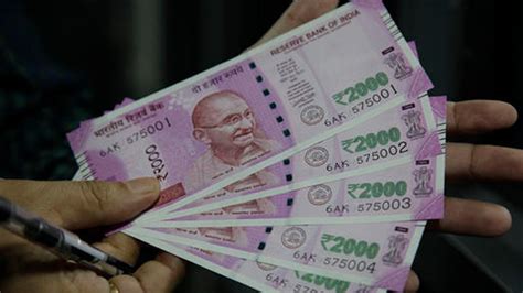 Rbi May Be Holding Back Rs 2 000 Notes Says Sbi Report क्या 2000 के