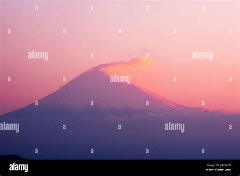 Mt Fuji Sunrise Stock Photo - Alamy