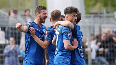 Stuttgarter Kickers Beim SSV Reutlingen Der Aufstieg Der Blauen Steht