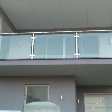 Railing Balkon Kaca Rangka Stainless Bengawan Steel