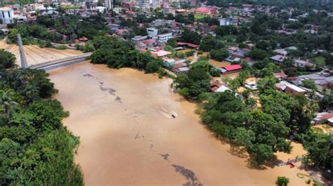 Cobija Inundada Por Desborde Del R O Acre Familias Fueron