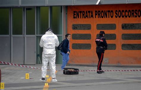 Milano Medico Aggredito Con Un Machete Nel Parcheggio Del Policlinico