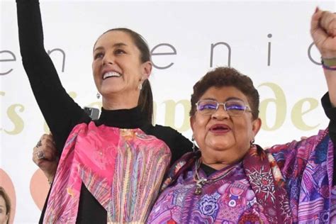 Ernestina Godoy reaparece en evento de Claudia Sheinbaum No estás