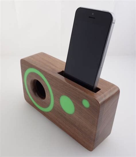 Handmade Walnut Wood Iphone Acoustic Speaker Box By Woodandgadget With Images Walnut Wood