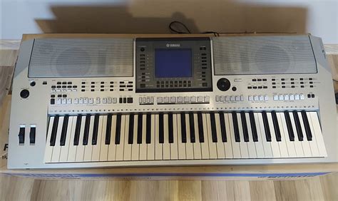 Yamaha PSR S700 Keyboard Workstation Reverb