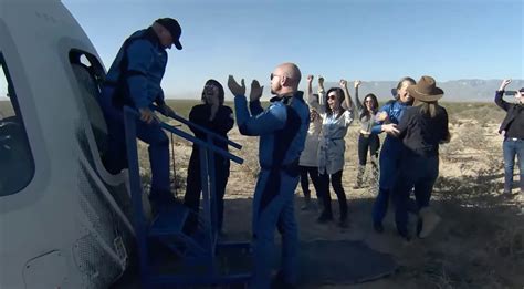 El capitán Kirk de Star Trek viajó al espacio a bordo de la nave de