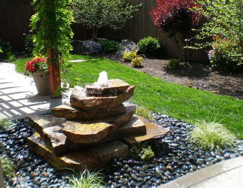 Functions and Types of Backyard Water Fountain | Fountain Design Ideas