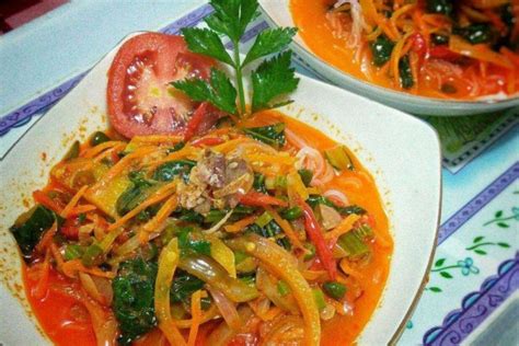 Resep Mie Nyemek Bihun Pedas Yang Bikin Lidah Bergoyang