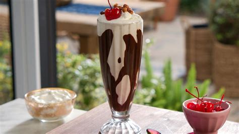 Hot Fudge Milkshakes Recipe Valerie Bertinelli Food Network