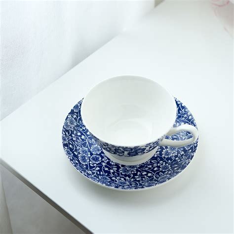 Verrotten Tee Tasse Und Untertasse Jahrgang Blau Und Wei Knochen China