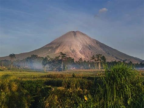 Sejarah Erupsi Gunung Semeru Sejak 1818 Hingga 2021