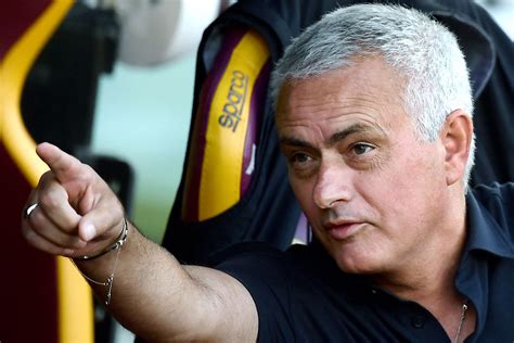 L Ex Roma A Sorpresa Mourinho Voleva Che Restassi