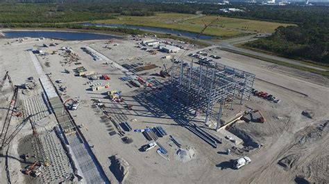 Blue Origin's Giant Rocket Facility is Taking Shape in Florida | Space