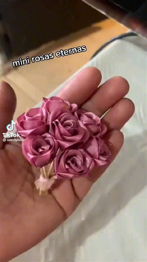 Mini Ramo De Rosas Eternas Rosas Hechas A Mano Ramo De Cintas