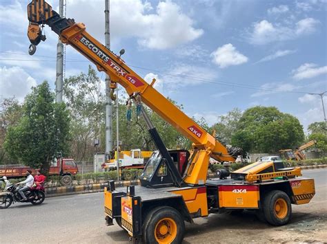 Escort F15 Farana Mobile Crane At ₹ 1950000 Vehicle Mounted Crane In