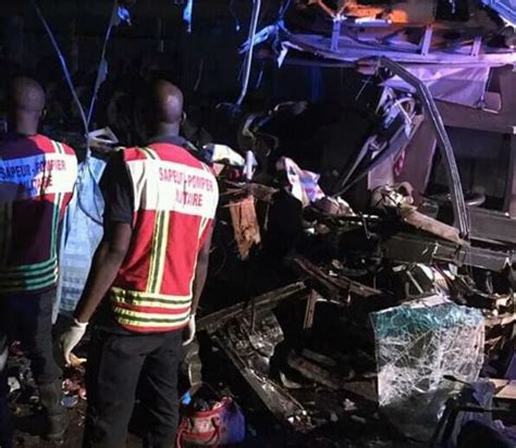 Côte d Ivoire une collision entre un camion citerne et un car de