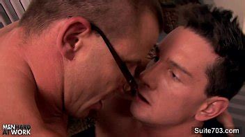 Gay Lujurioso Con Gafas Chupar Polla XVIDEOS