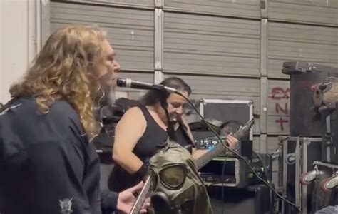 Watch Fear Factory S Dino Cazares Rehearse With Soulfly