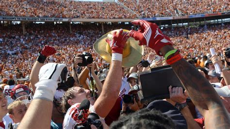 Texas Longhorns Way Too Early Week Opponent Preview Oklahoma Sooners