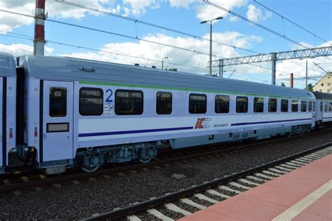 Pierwsze Zmodernizowane Wagony Z Newagu Ju W Pkp Intercity Zdj Cia