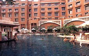 First Class Hotels in delhi, Hotel Redisson delhi, delhi Redisson hotel