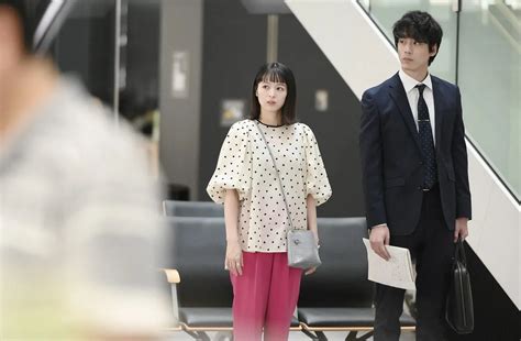 画像・写真 清野菜名“明葉”＆坂口健太郎“百瀬”、並べられた布団に困惑＜婚姻届に判を捺しただけですが＞2021 Webザテレビジョン