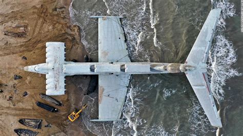 See the Soviet-era Ekranoplan -- the 'Caspian Sea Monster' airplane ...