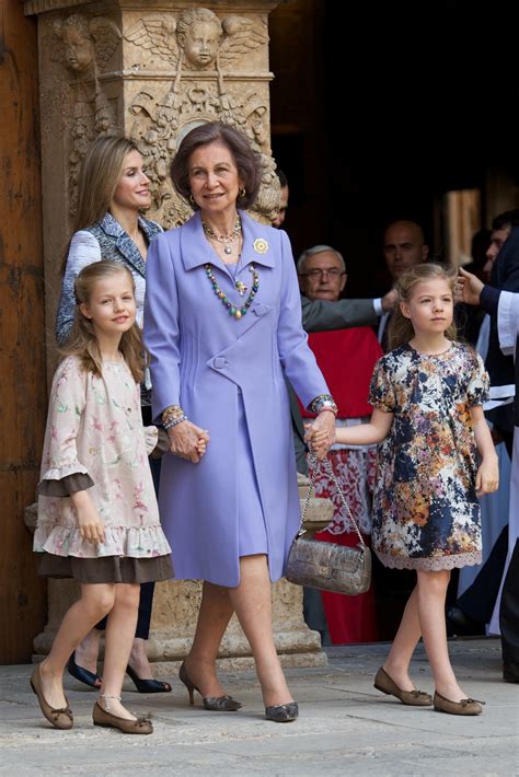 Princess Leonor And Infanta Sofía In 2014 The Cutest Pictures Of Princess Leonor And Infanta