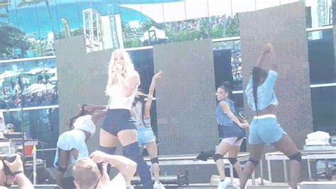 Iggy Azalea Mo Bounce Live July 15 2017 Miami Youtube