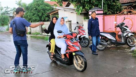 Berbagi Takjil Di Jalan Pedes Oleh Gabungan Beberapa Media Online