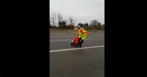 Aktywistki Na Zachodzie VIDEO Gniezno Fakty Interwencje