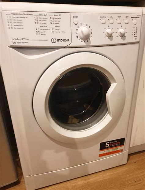 Achetez lave linge quasi neuf annonce vente à Corbières 04 WB169038425