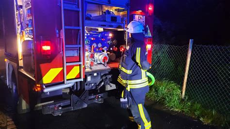 FEUERWEHR BEKÄMPFT WOHNUNGSBRAND ZWEI VERLETZTE RuhrkanalNEWS