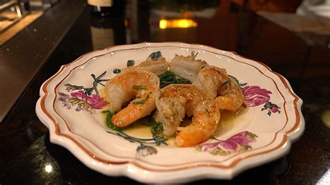 Recette de poêlée de crevettes au passe pierre et à la citronnelle de