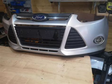 FORD FOCUS MK3 Front Bumper With Fog Lamps Moondust Silver 2011 2015