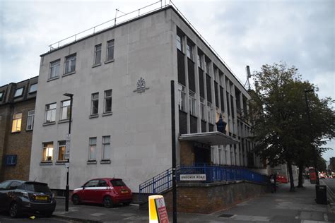 Police Station Hornsey Rd © N Chadwick Geograph Britain And Ireland