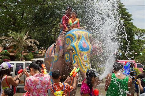 cambodia-water-festival-ceremony - CAM TRANS