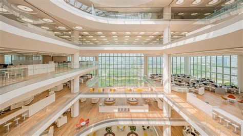 Frameweb 3 Atrium Centred Workspaces By Foster Partners OMA And