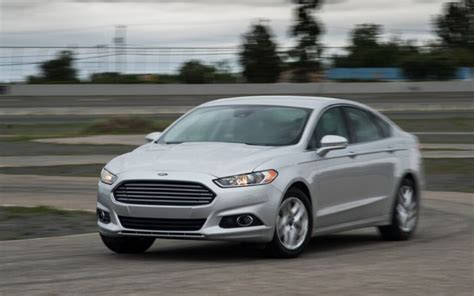 2014 Ford Fusion Titanium Hybrid Price & Specifications - The Car Guide